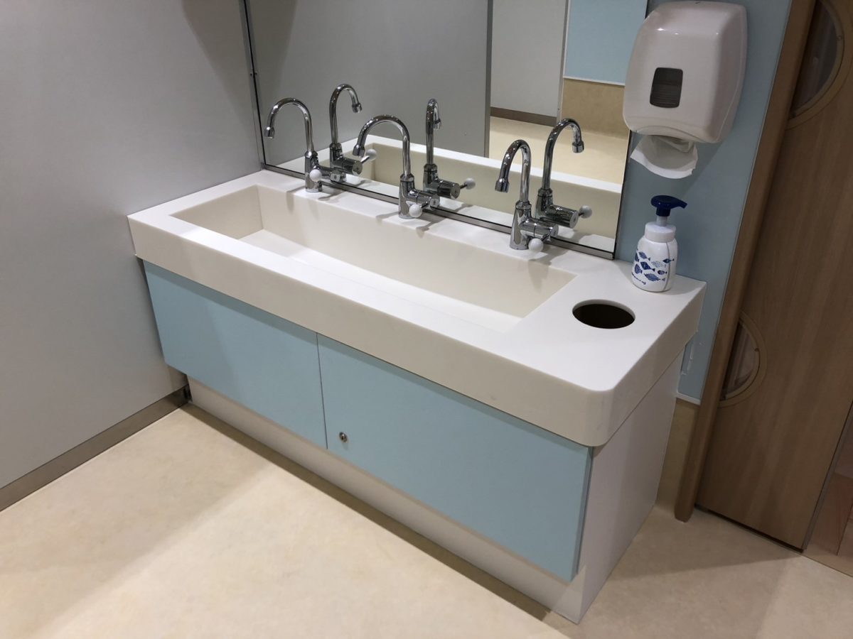 モリノテ(幼児用手洗い台)(3連)